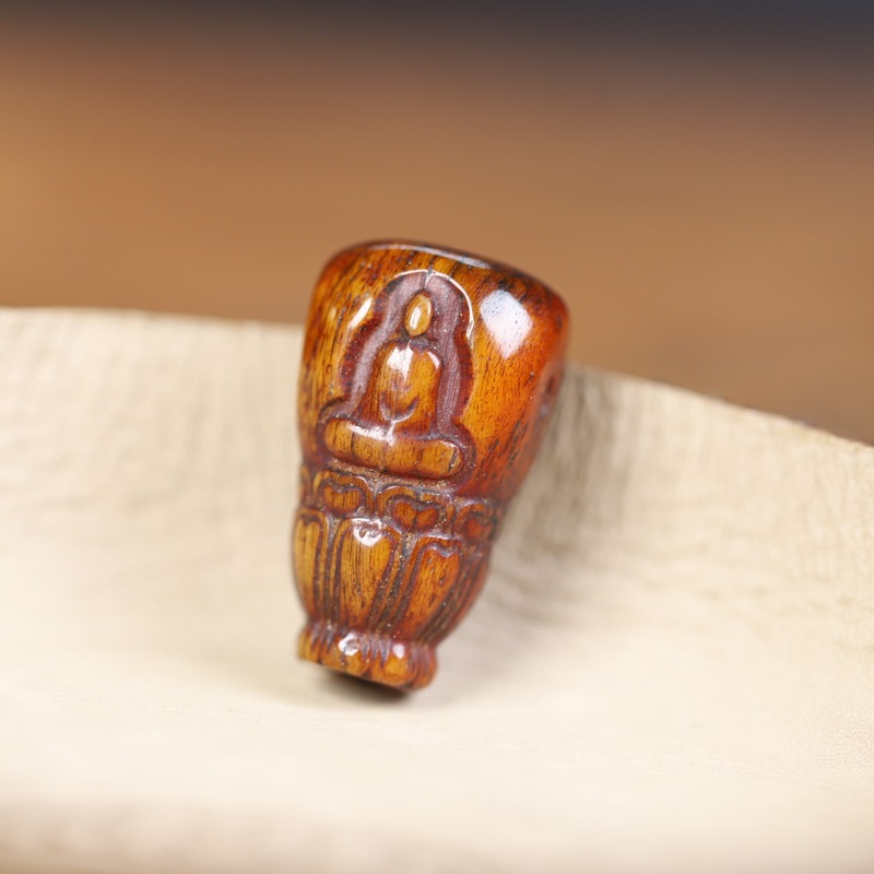 Ethnic Fashion Way - Yak bone faceless Buddha - connector