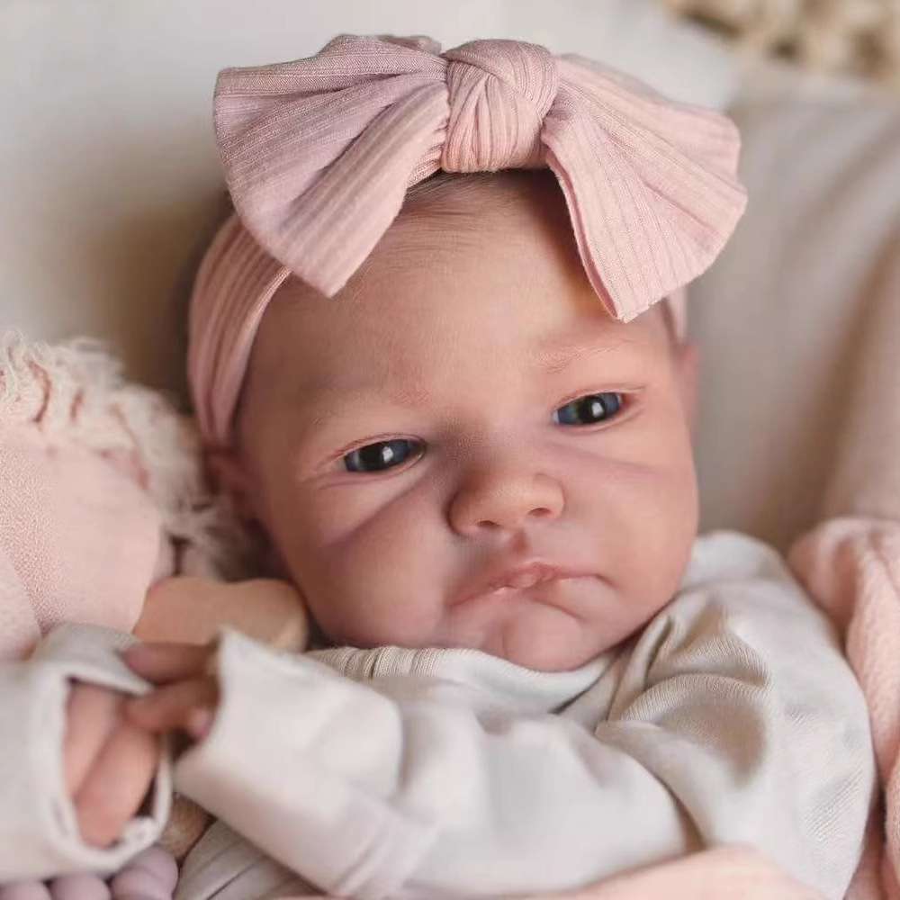 48CM Reborn Silicone Dolls Aug - Ethnic Fashion Girls 评论和价格
